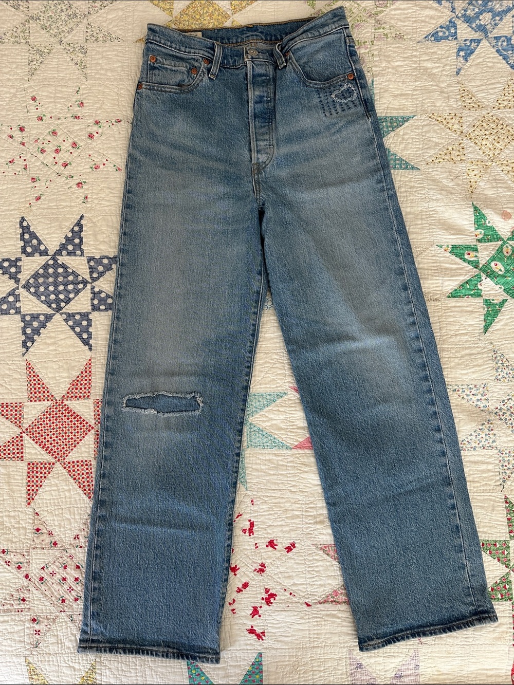 Levi's Ribcage Straight Ankle Jeans in Medium Blue 29